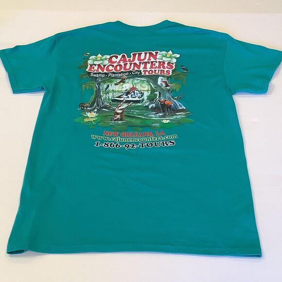 Cajun Encounters Tour Co T-Shirt Size Medium Womens Green New Orleans Alligators - Picture 1 of 11
